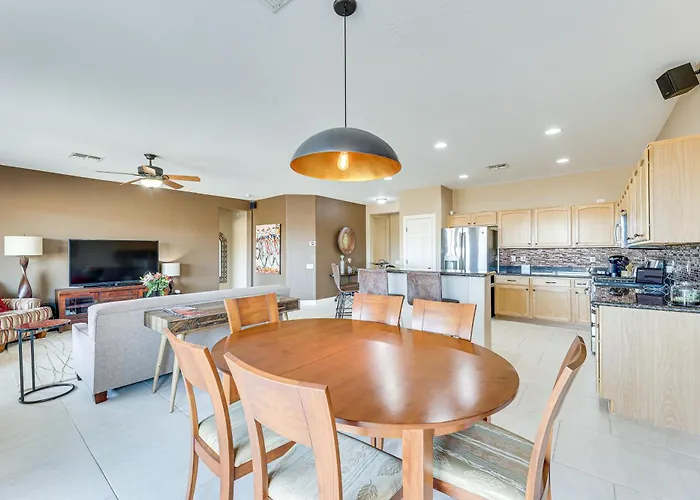 Near Hiking & Golf: W/ Fire Pit! Holiday home *
